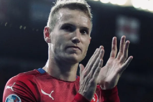 Lo comunicó en redes sociales