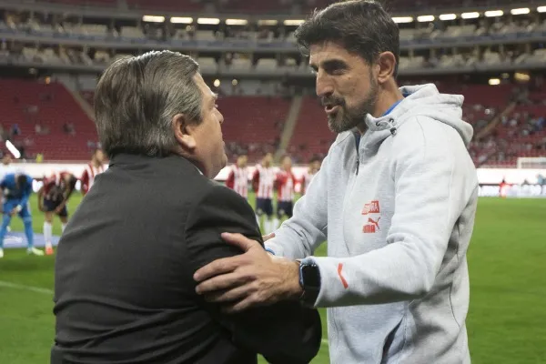 Piojo y Paunovic