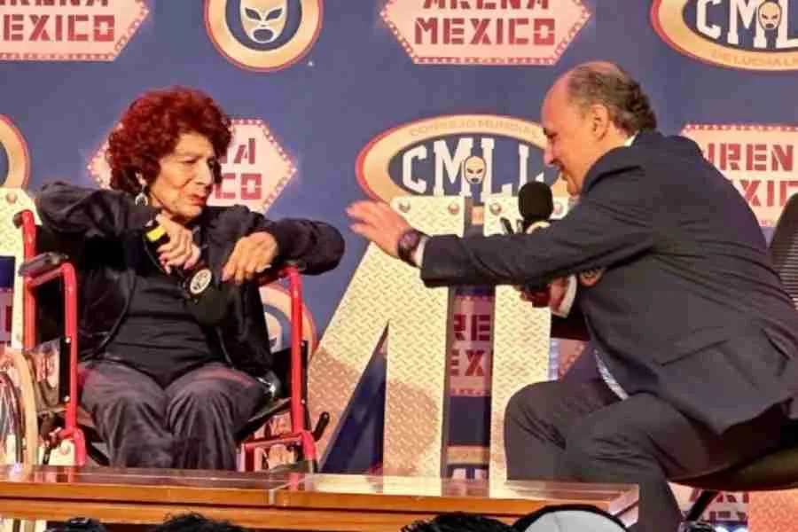 Irma González en conferencia de prensa