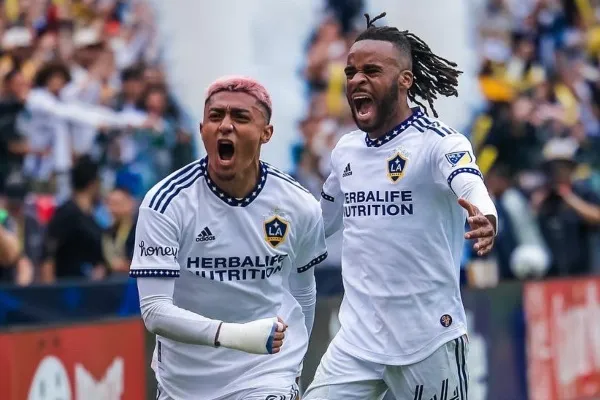 Destacó en el futbol estadounidense