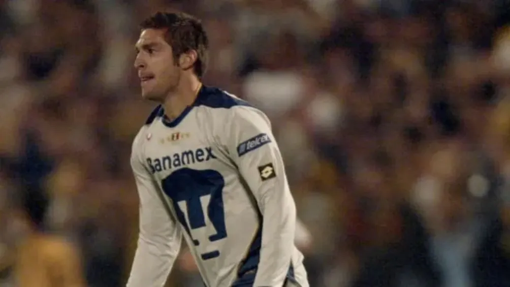 Alonso como jugador de los Pumas