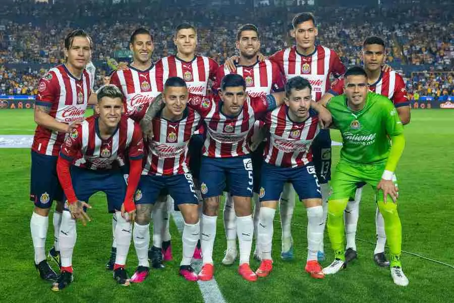 Chivas venció a Tigres en el Universitario
