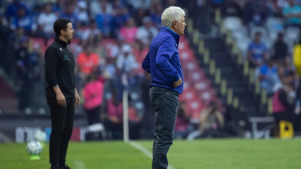 Tuca Ferretti dirigiendo a Cruz Azul