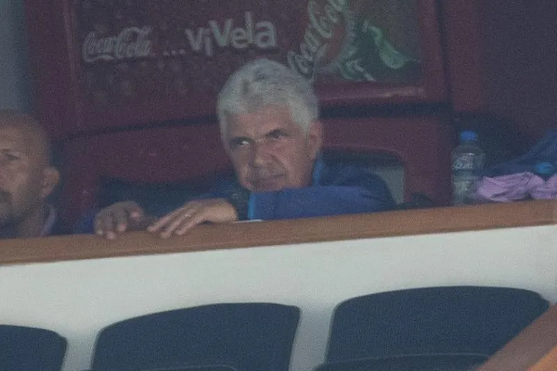 Tuca en el palco del Estadio Azteca
