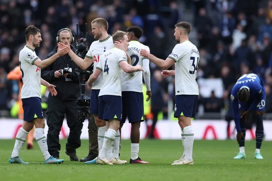 Spurs celebrando victoria de la Premier League