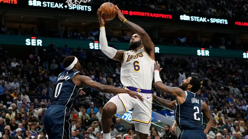 AP Lakers tendrá de baja por varias semanas a LeBron