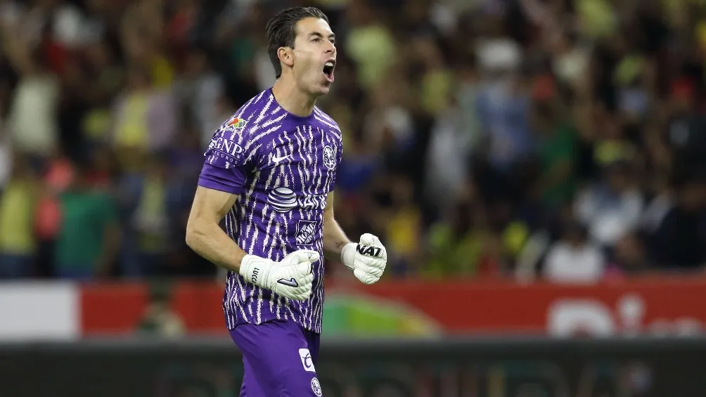 Óscar Jiménez durante un partido con América