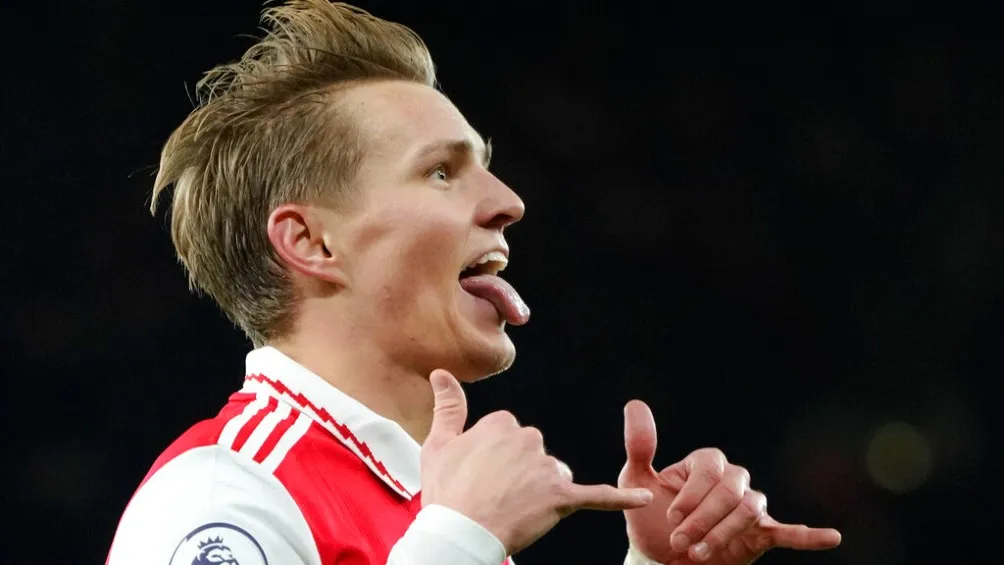 Martin Odegaard celebra el gol del Arsenal