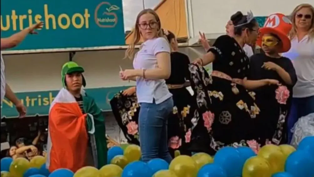 El personaje viene de ser recibido a huevazos en un Carnaval