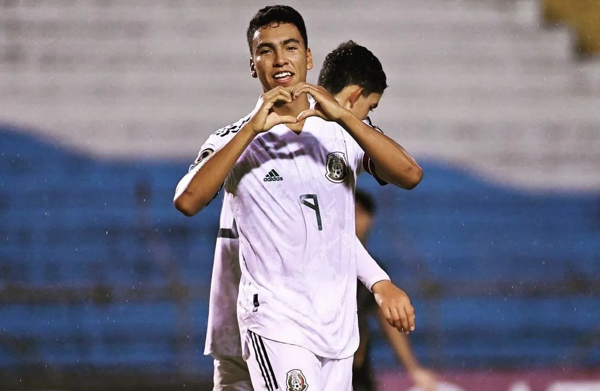 Jesús Hernández en partido con el Tri juvenil