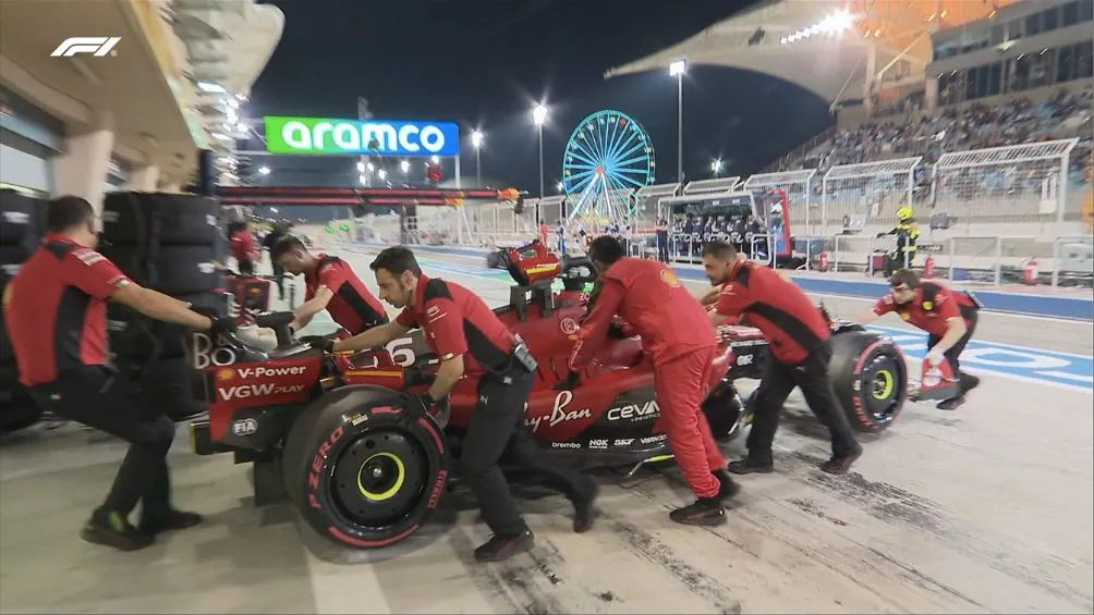 TWITTER: @F1 Ferrari ha comenzado con problemas en su auto