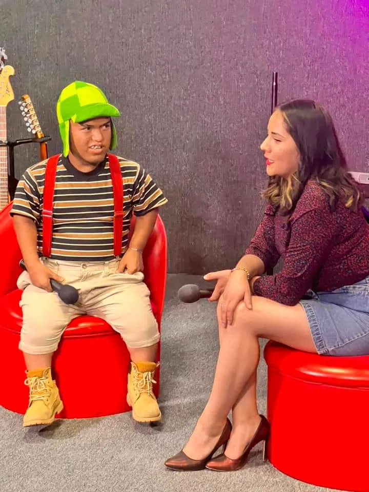 Medio Metro disfrazado del Chavo del 8