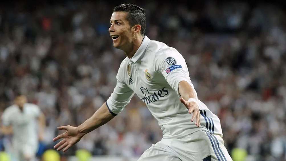 Cristiano Ronaldo celebrando un gol con el conjunto merengue
