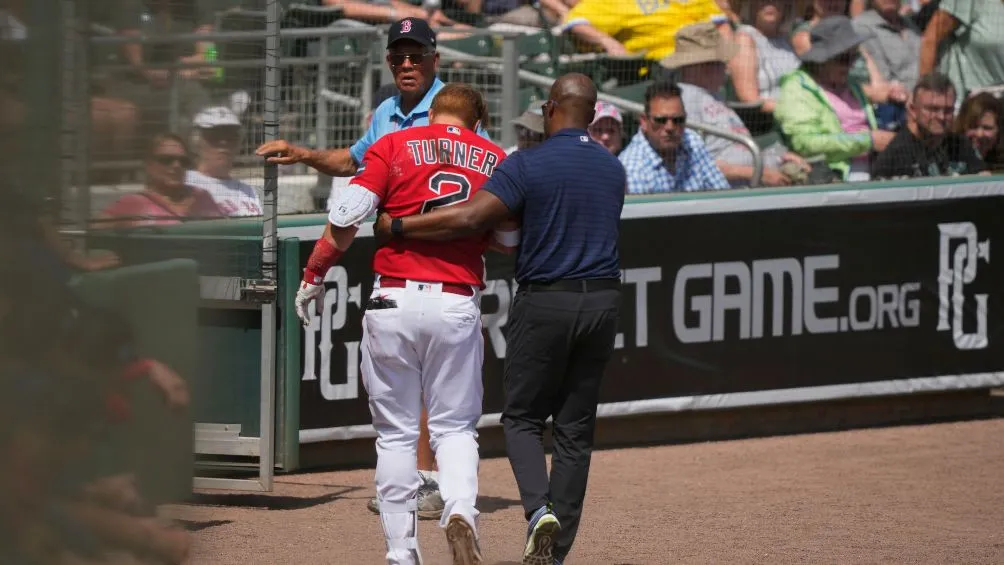 Justin Turner recibió 16 puntadas