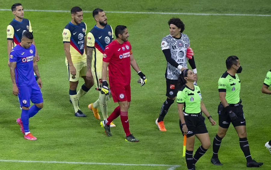 Ochoa y Corona previo a un América vs Cruz Azul