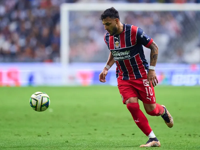 Alexis Vega antes de lesionarise