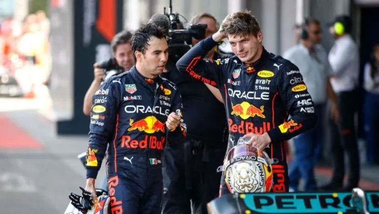 Max Verstappen y Checo Pérez