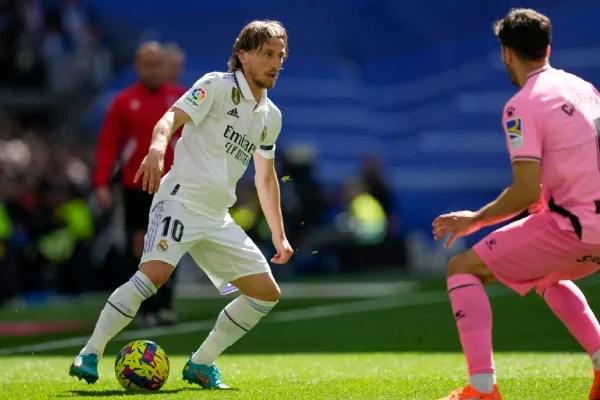 AP Luka Modric en duelo