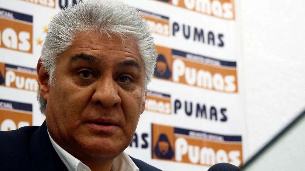 Mario Trejo con Pumas