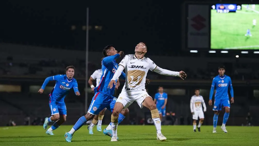 Pumas vs Cruz Azul en la Copa Sky