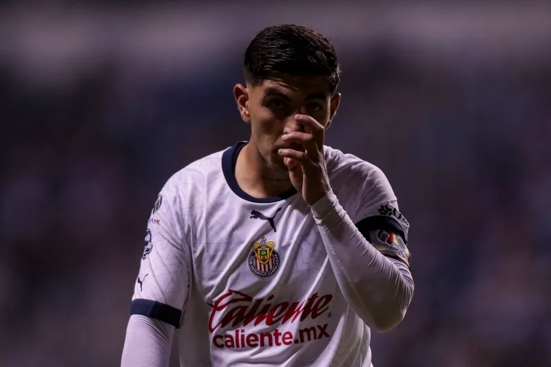 MEXSPORT Víctor Guzmán con Chivas