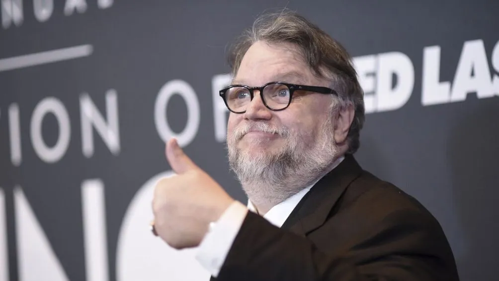 AP Guillermo del Toro confesó a que equipo le va