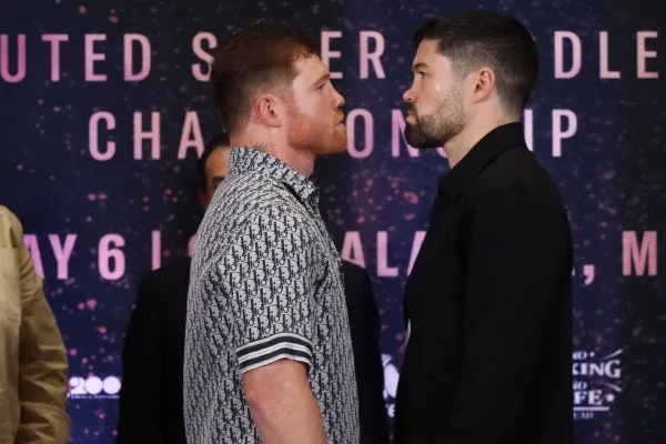 Junto a John Ryder, su rival