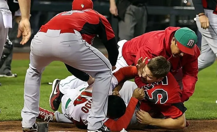 ESPECIAL Bronca entre mexicanos y canadienses en 2016