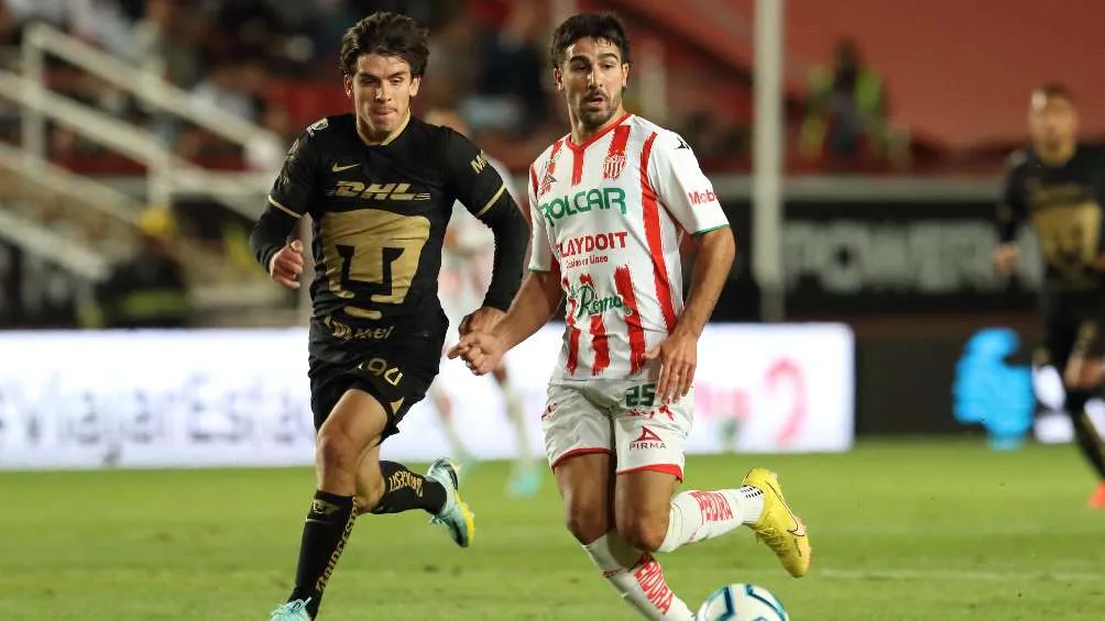 El universitario compitiendo con Vicente Poggi