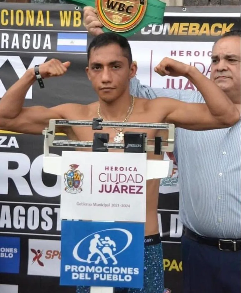 Brandon ‘Red Boy’ Gámez en báscula