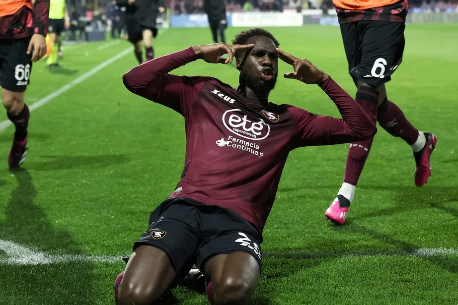 Salernitana tuvo la ventaja dos veces y no la supo mantener