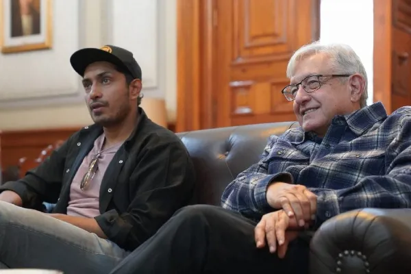 TW @TENOCHHUERTA Junto al presidente AMLO