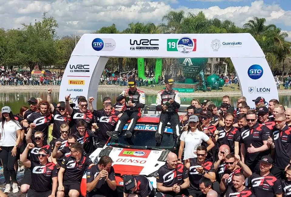 El francés celebró junto con todo su equipo