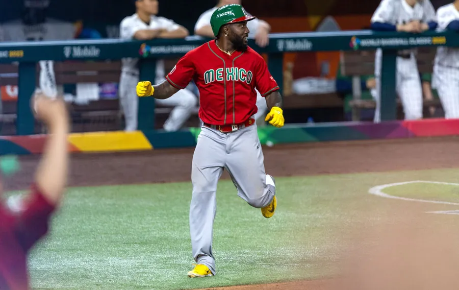 Randy anota ante Japón