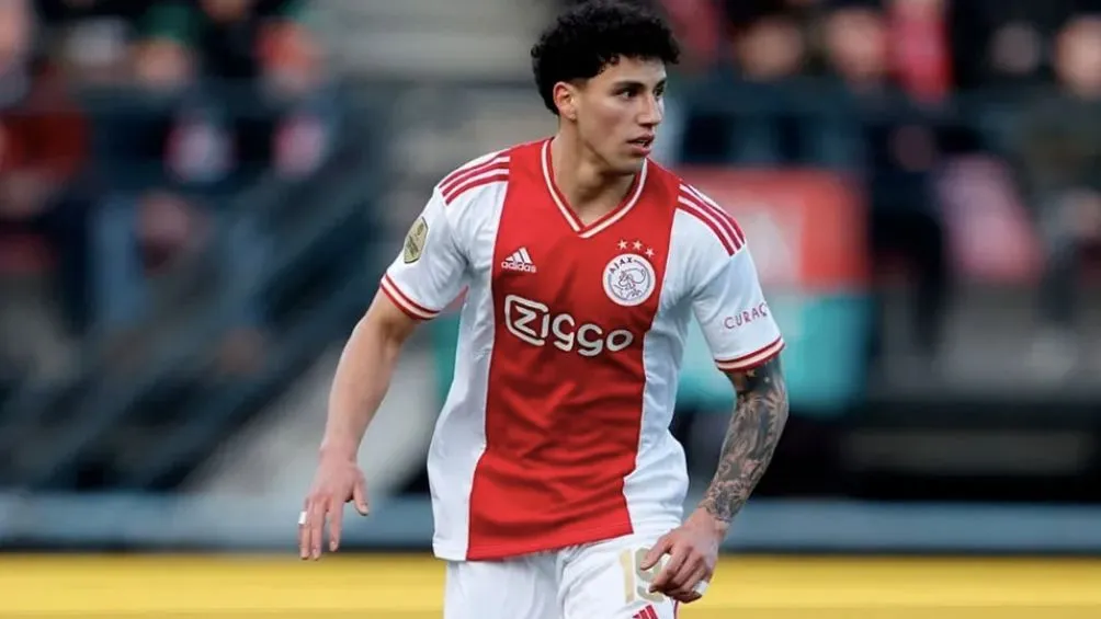 Sánchez en un partido con el Ajax