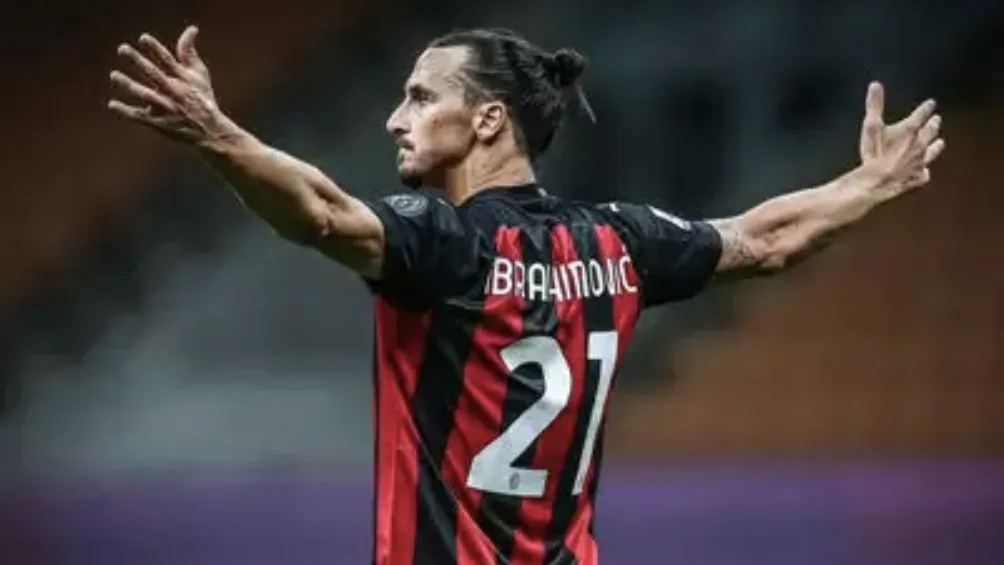 AP Zlatan celebrando un gol con el AC Milan