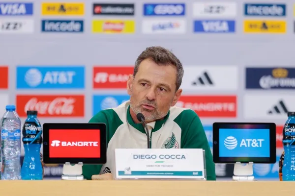 Diego Cocca en conferencia de prensa