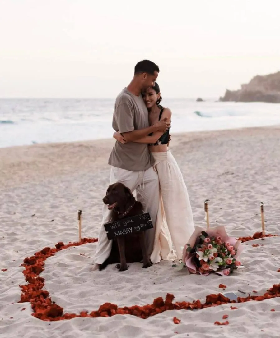 Diego Reyes después de pedirle matrimonio a su pareja