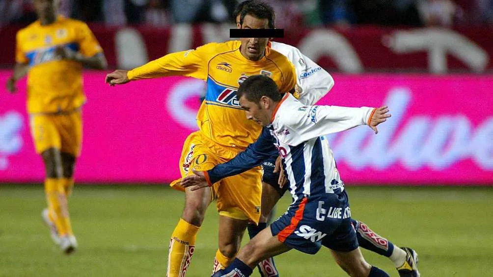 El jugador argentino en un Clásico Regio