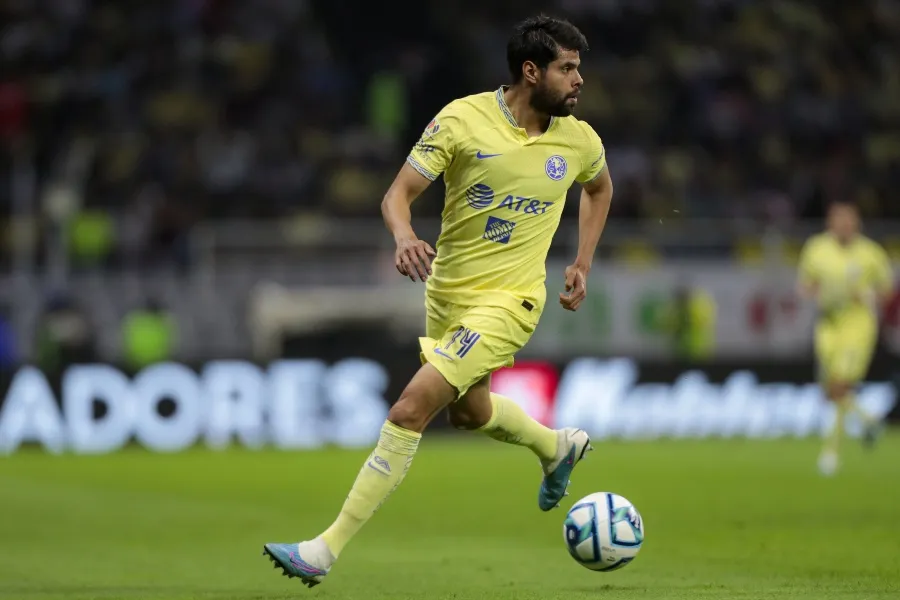 Araujo en partido con el América