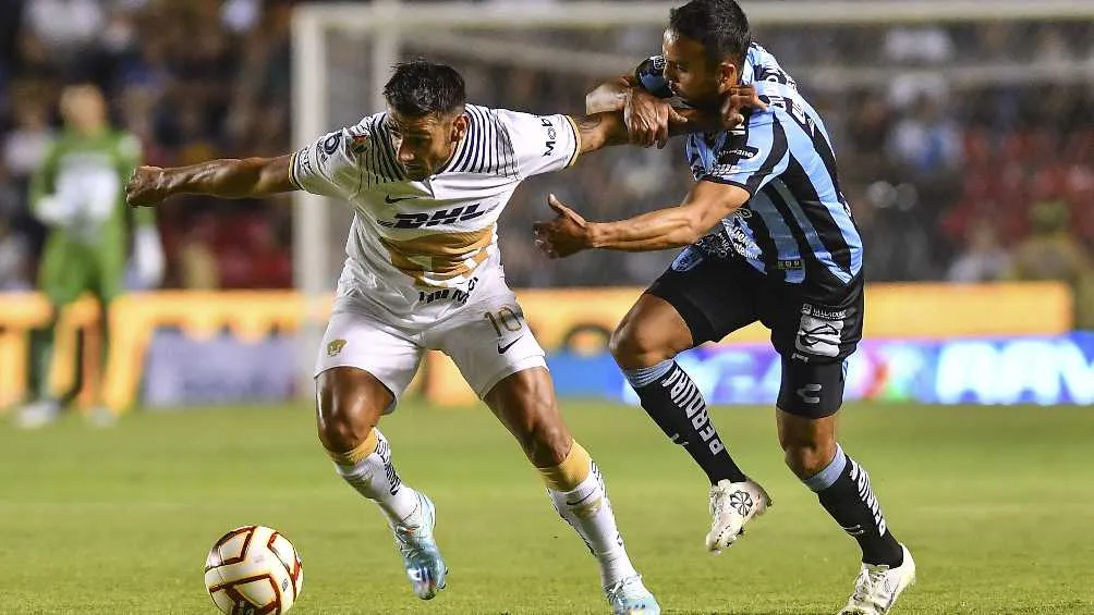 Salvio tratando de quitarse la marca de Mendoza