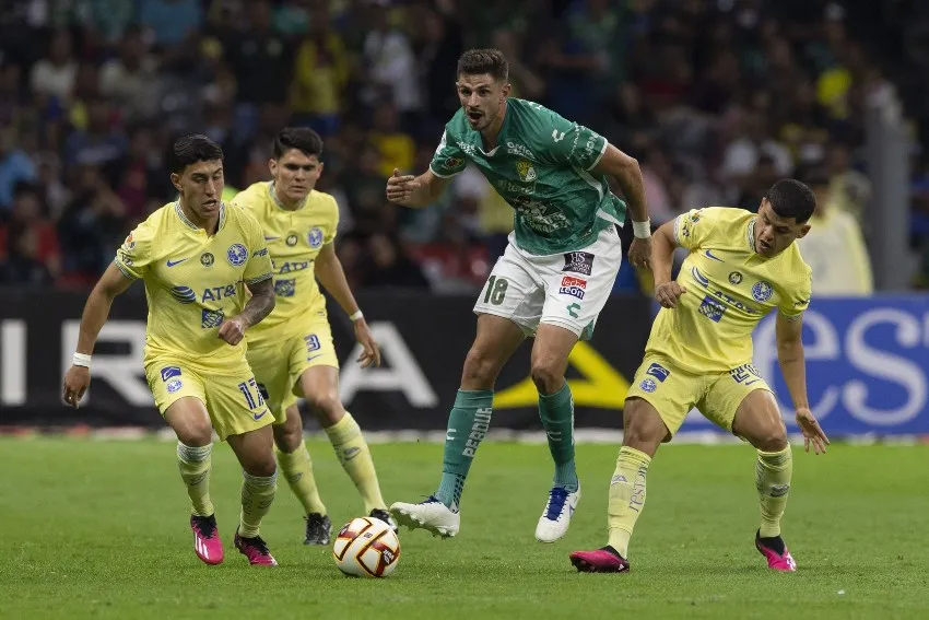 MEXSPORT Israel durante el juego vs León