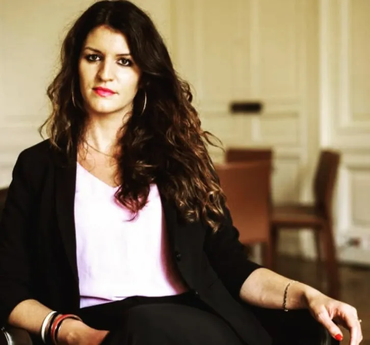 La ministra se defendió de los ataques en redes