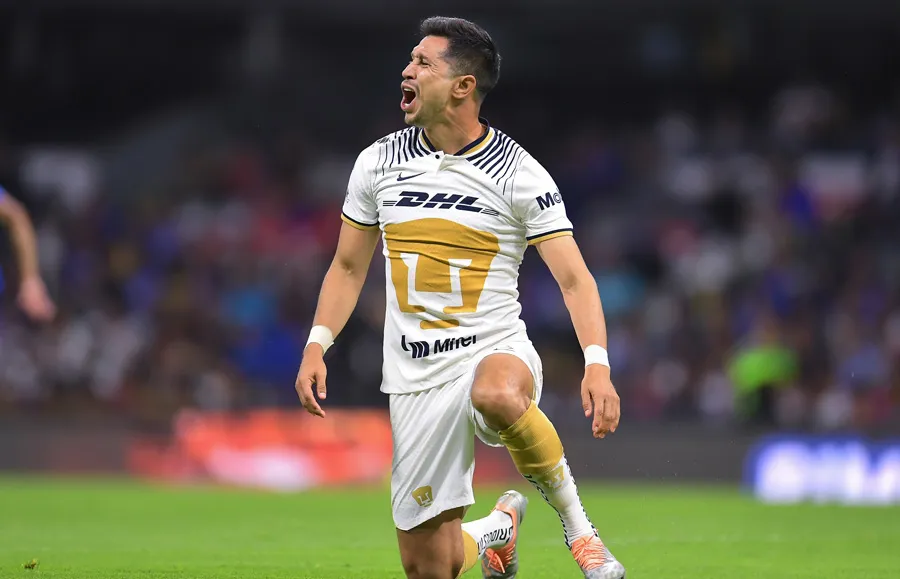 Jesús Molina en juego de Universidad