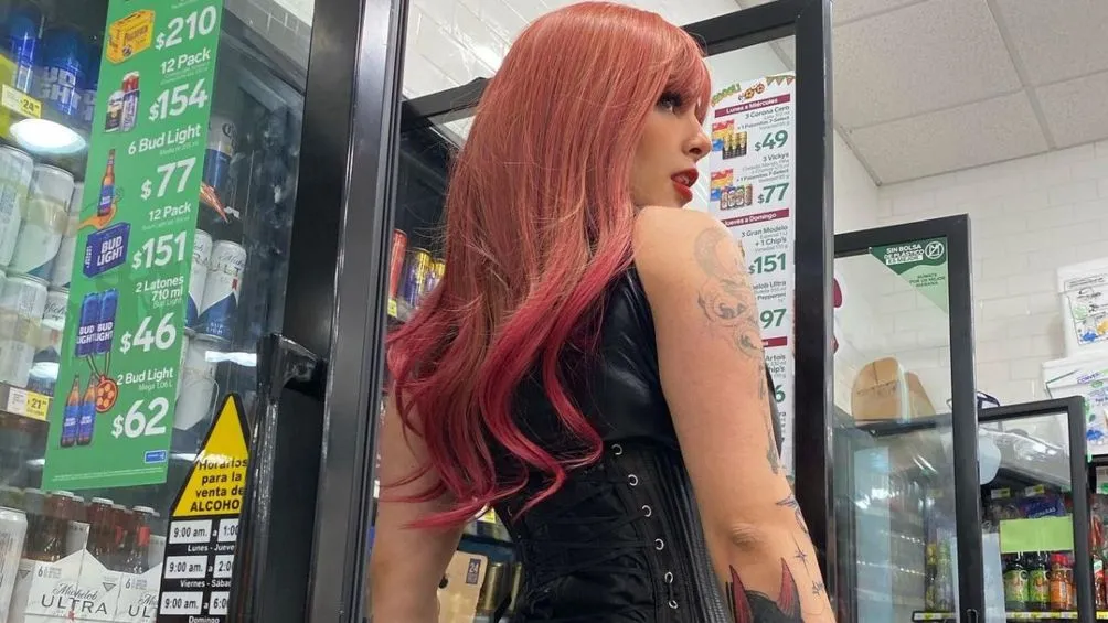 IG | @KARELYRUIZ La influencer lamentó la muerte del actor