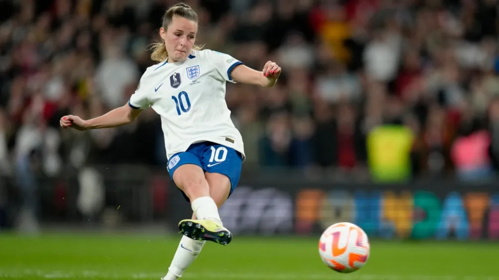 AP Toone abre el marcador con certero derechazo