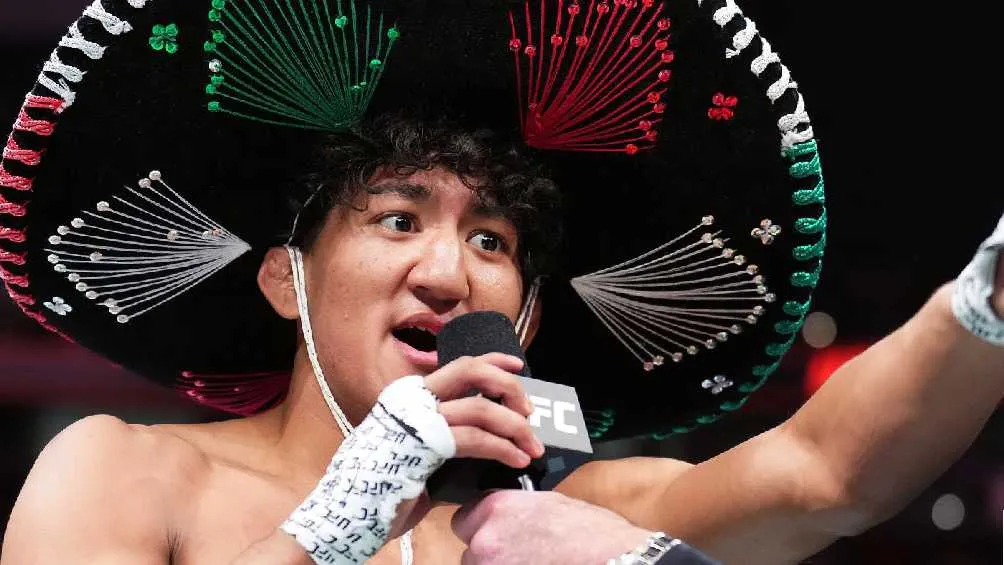 Rosas Jr hablando tras ganar su pelea