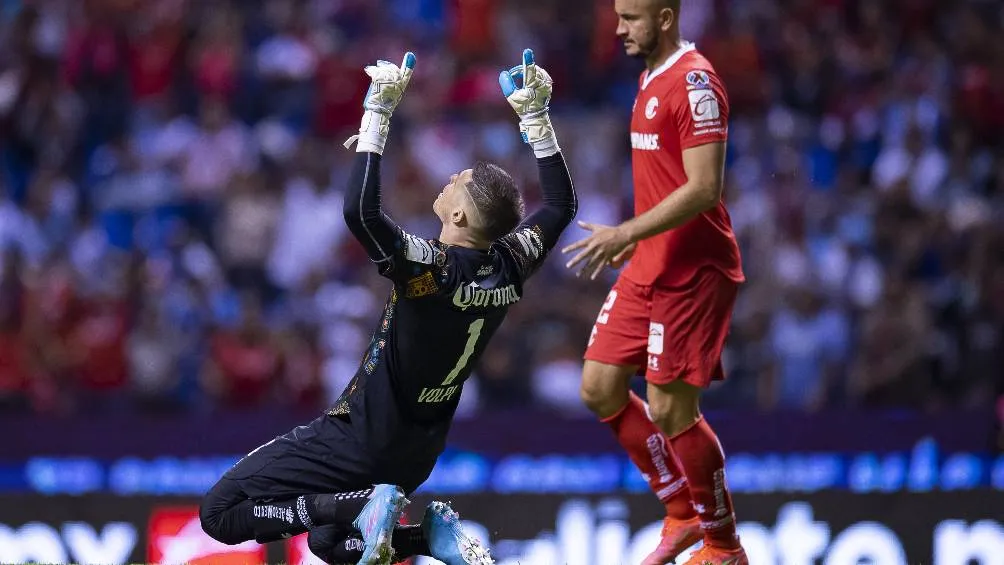 Tiago Volpi se vistió de héroe