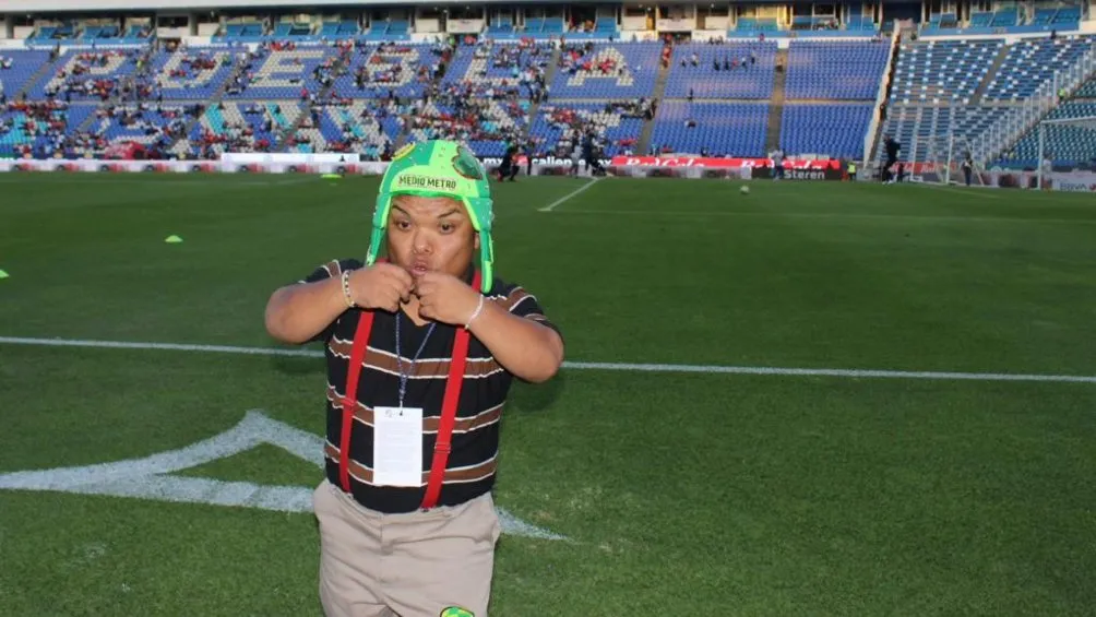 @elsoldepuebla1 El artista en el campo del Puebla