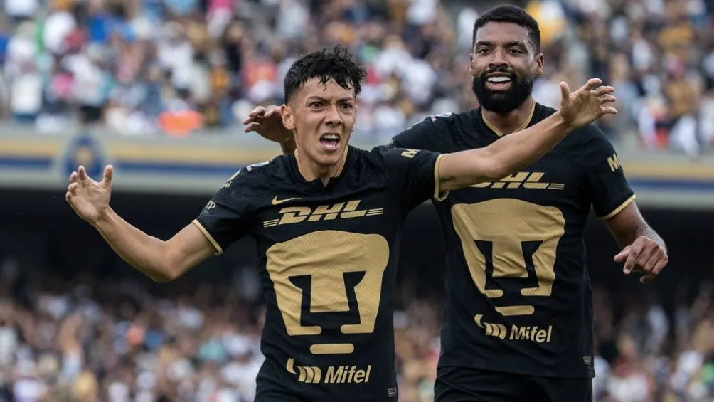 Ruvalcaba celebra el tercer y último gol del partido